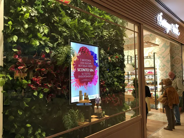 Custom-made LUX vertical garden &ndash; Shop