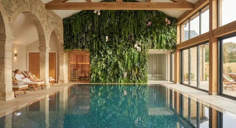 Custom-made LUX vertical garden &ndash; Villa swimming pool