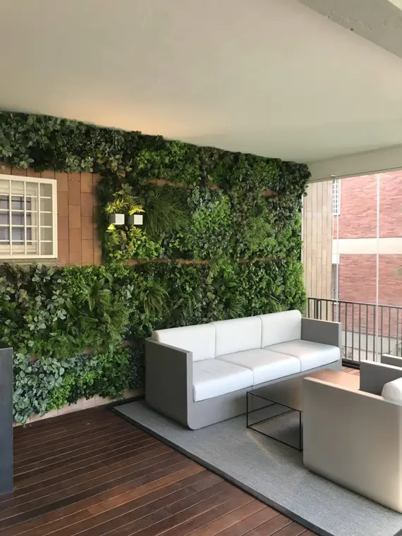 Custom-made LUX vertical garden &ndash; Veranda